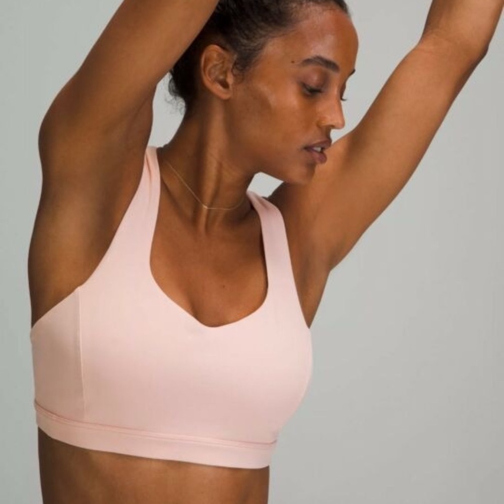 Lululemon Free To Be Serene Sports Bra in Pink Mist Size 10